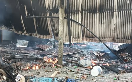 রাজবাড়ীতে নুরাল পাগলার দরবারে ভাঙচুর–অগ্নিসংযোগ, আহত অর্ধশত